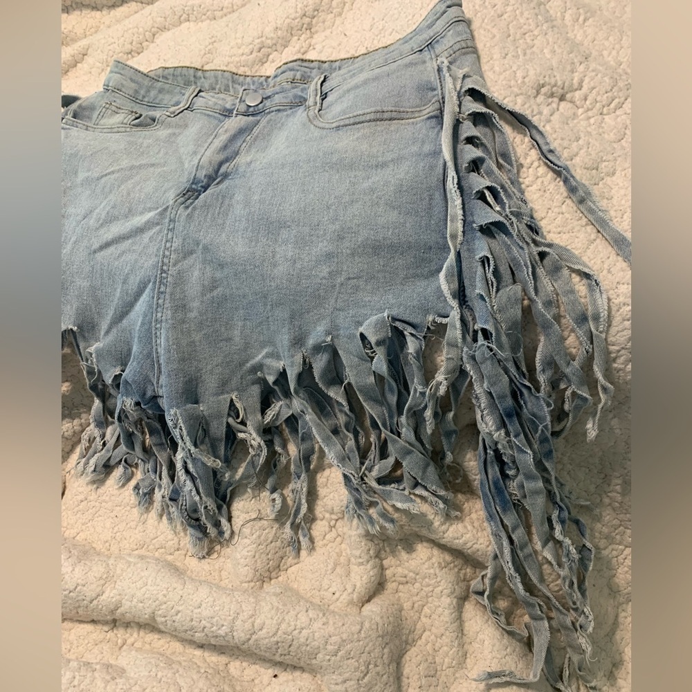 Jeans Fringe Booty Denim Shorts High Waisted NWOT
Sz 2XL Western Cowgirl Boho - Picture 7 of 11